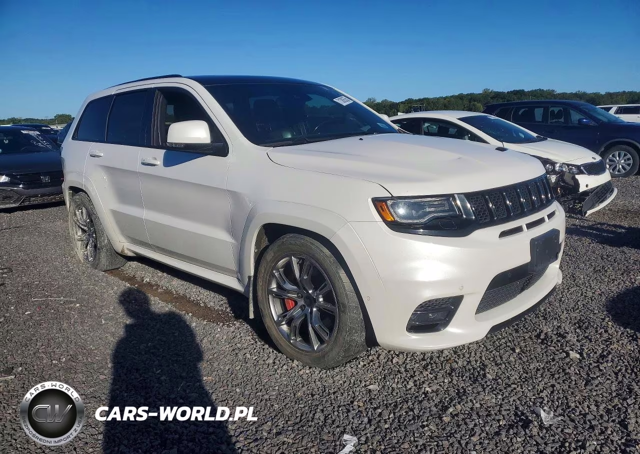 2017 Jeep Grand Cherokee Srt-8 VIN:1C4RJFDJXHC812166 - 4