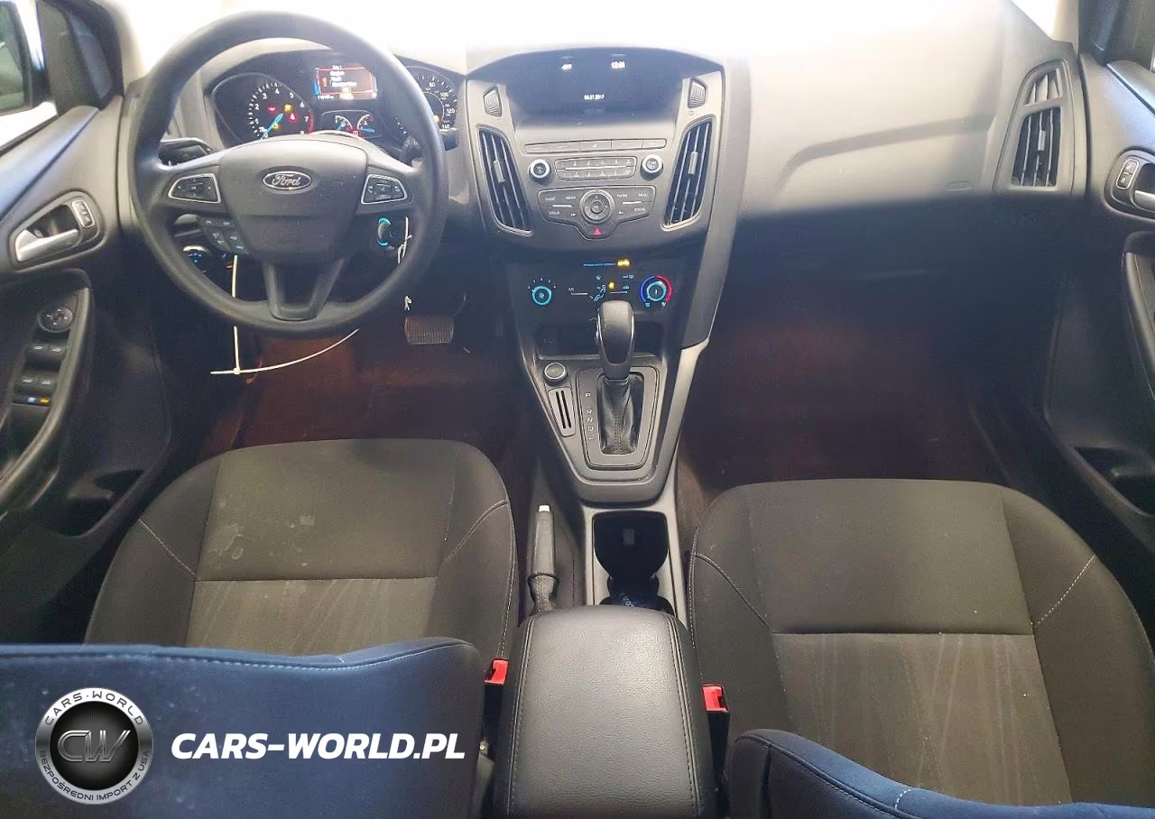 2018 Ford Focus Se VIN:1FADP3F24JL213899 - 8