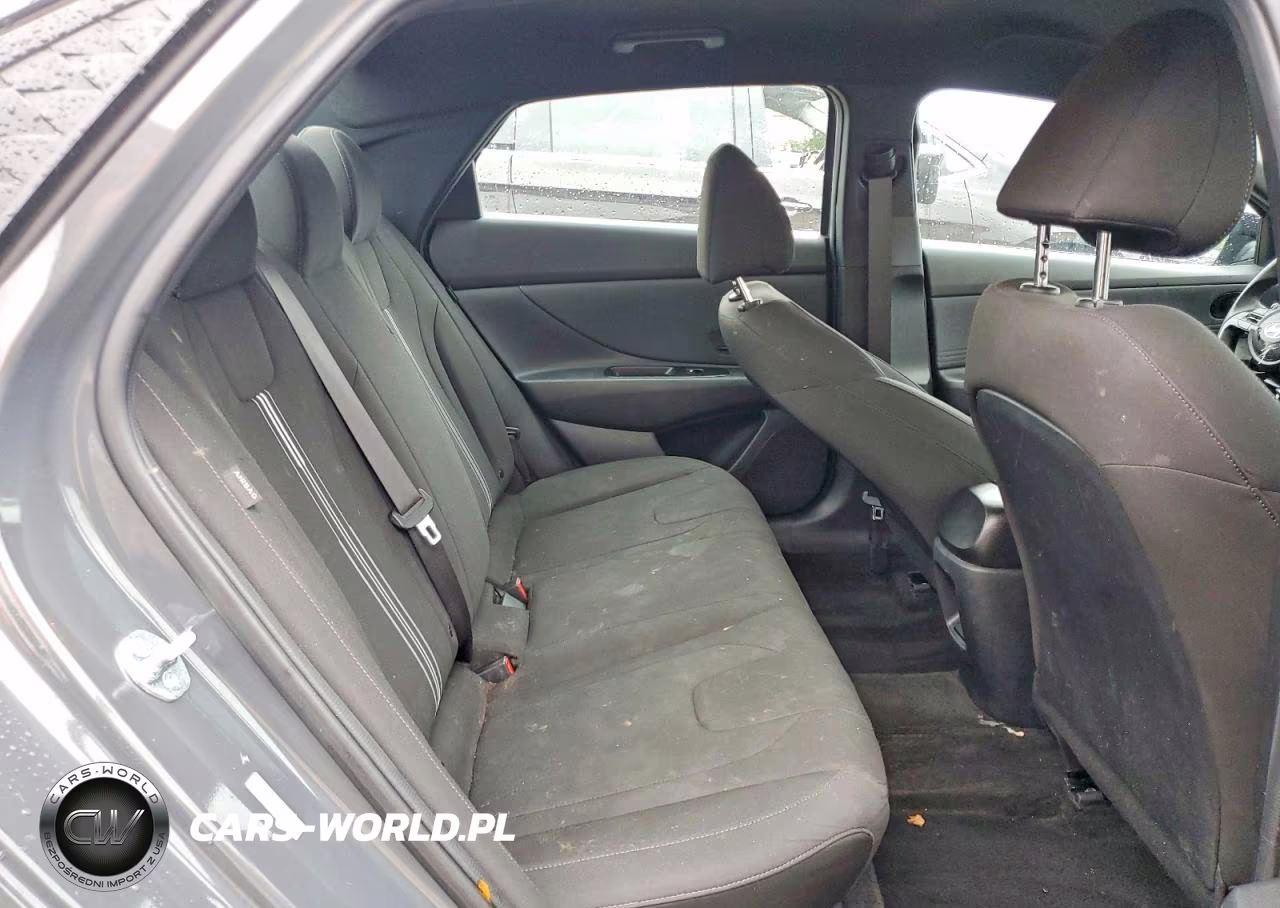 2025 Hyundai Elantra Sel Sport VIN:KMHLM4DG7SU000617 - 10