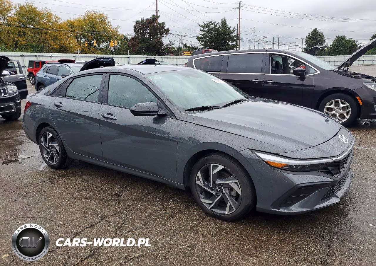 2025 Hyundai Elantra Sel Sport VIN:KMHLM4DG7SU000617 - 4