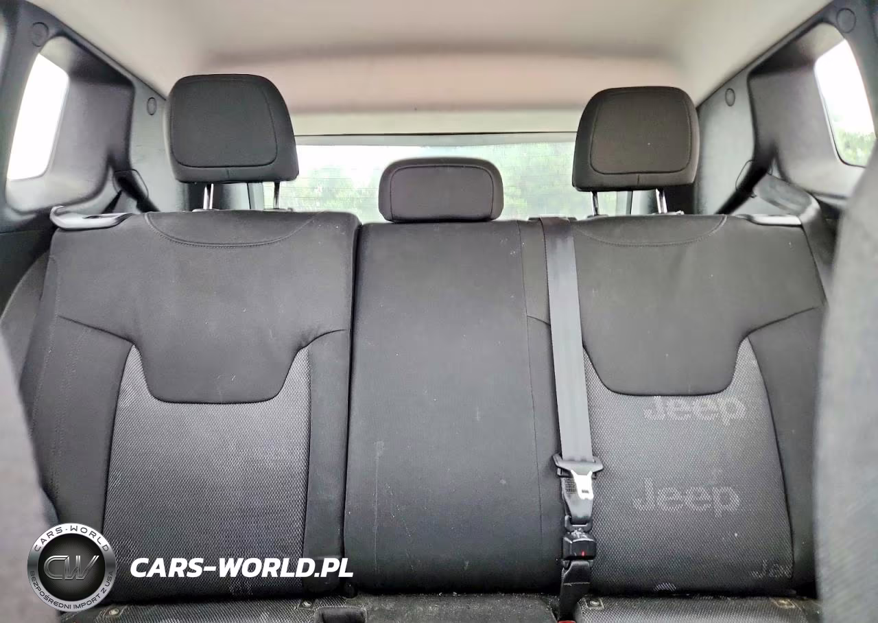 2017 Jeep Renegade Latitude VIN:ZACCJBBB6HPE53551 - 10