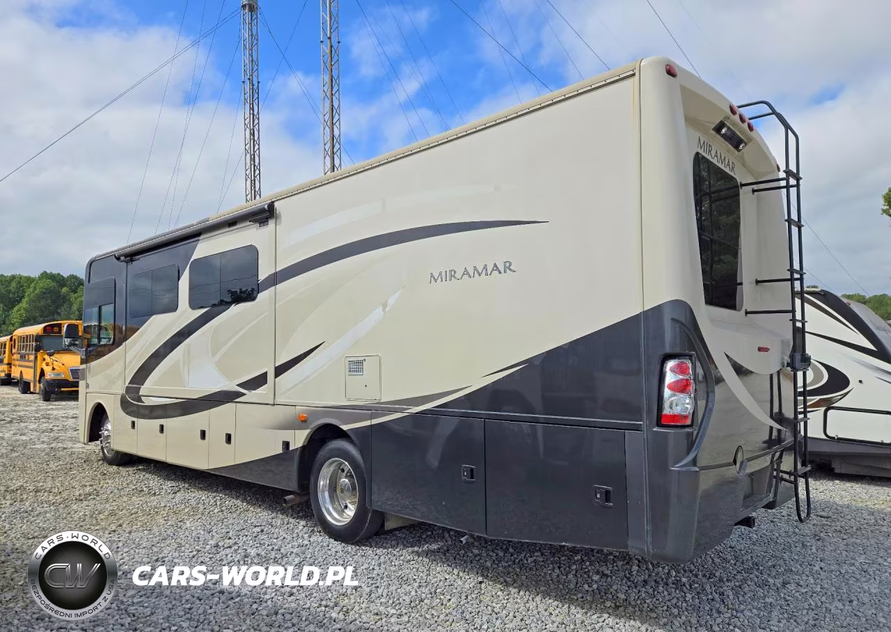 2014 Ford F53 VIN:1F66F5DYXE0A08817 - 3