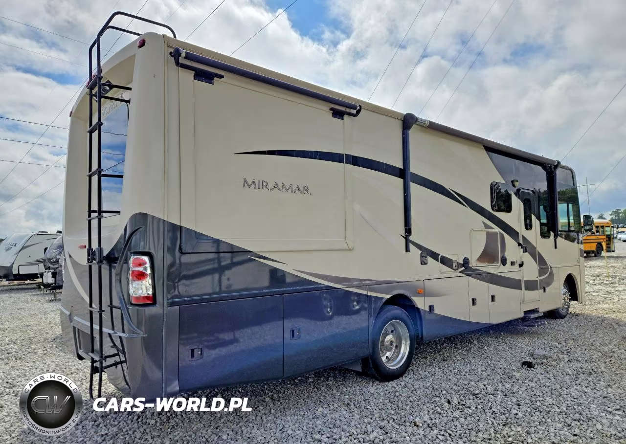 2014 Ford F53 VIN:1F66F5DYXE0A08817 - 4
