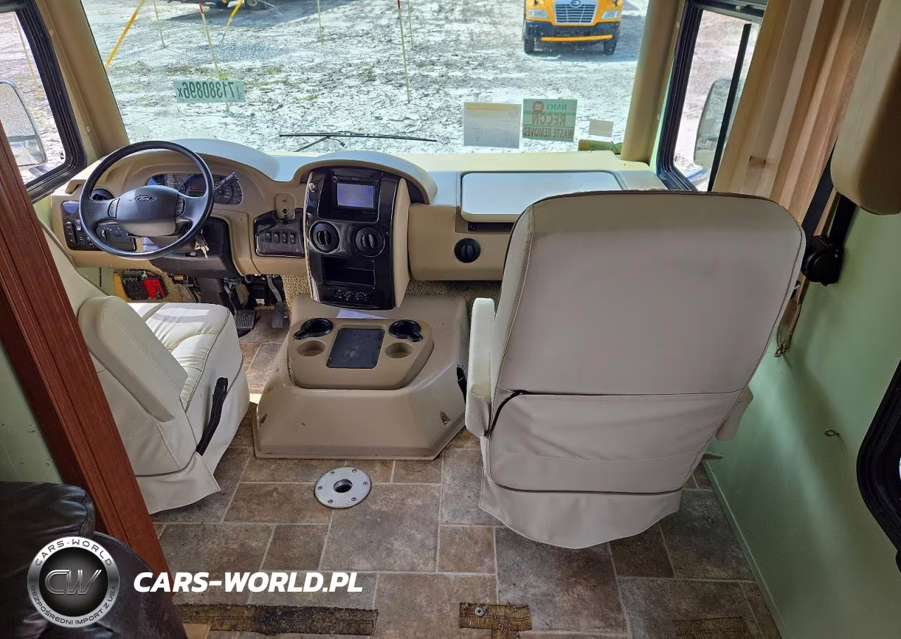 2014 Ford F53 VIN:1F66F5DYXE0A08817 - 5