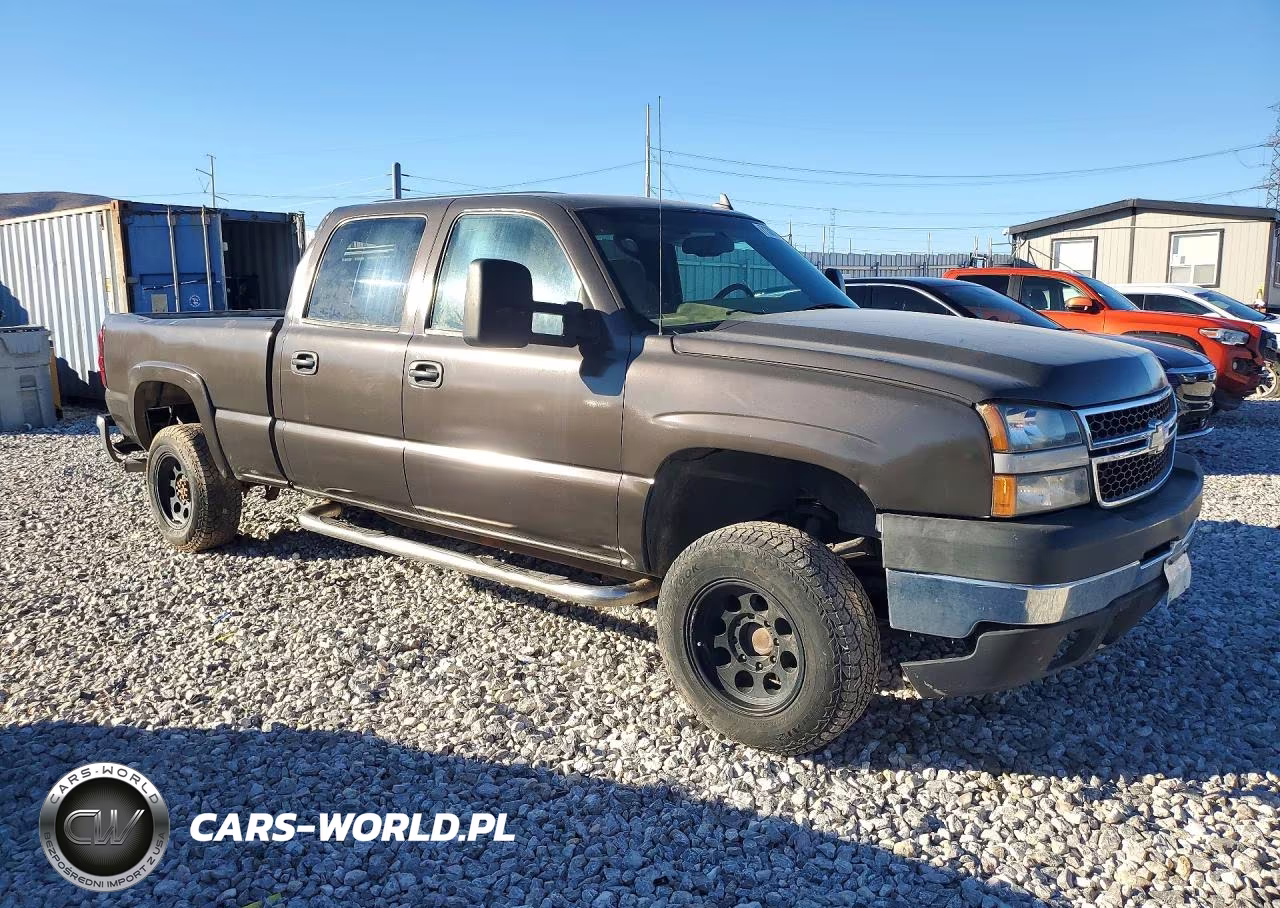 2006 Chevrolet Silverado K2500 Heavy Duty VIN:1GCHK23D16F204075 - 4