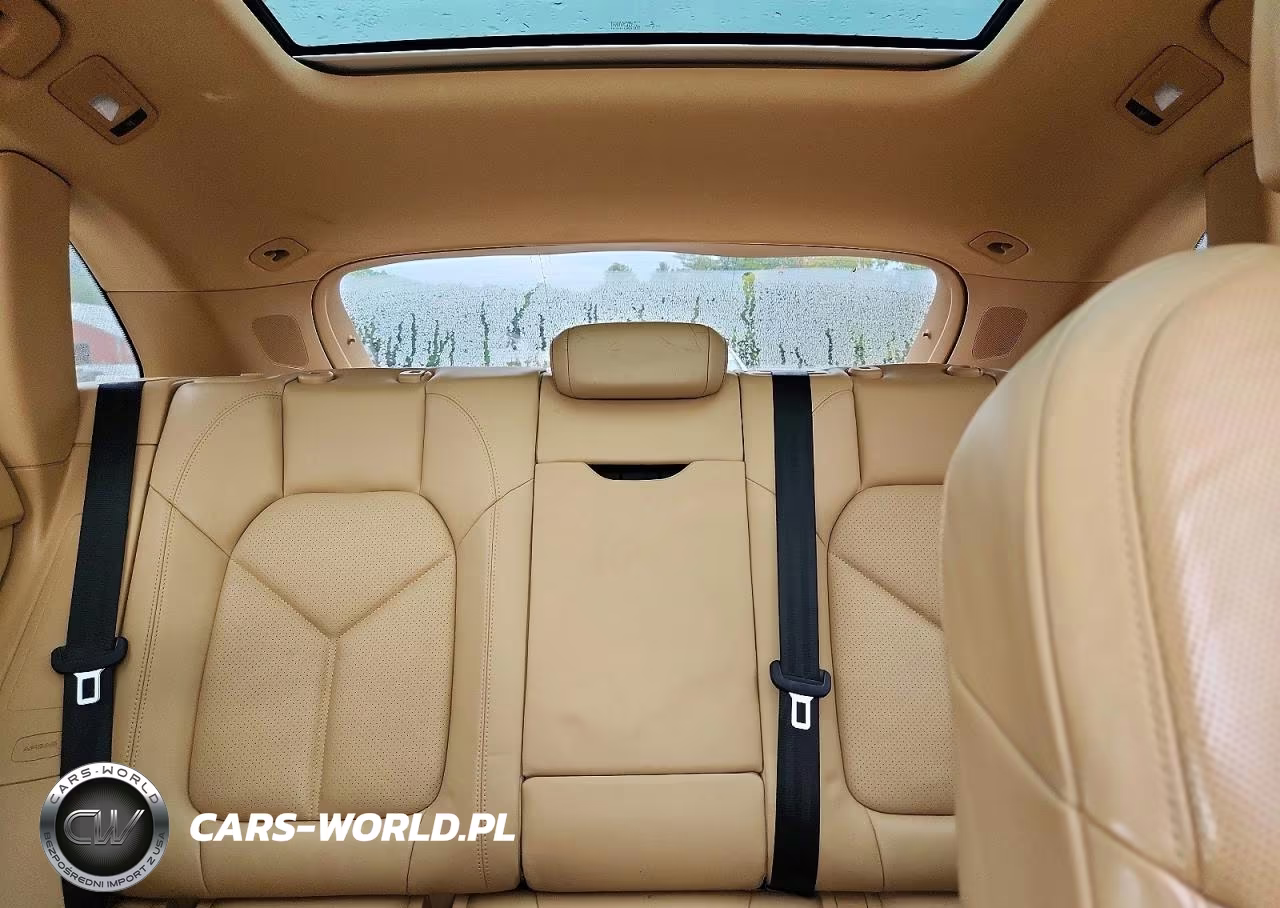 2015 Porsche Macan S VIN:WP1AB2A59FLB67645 - 10