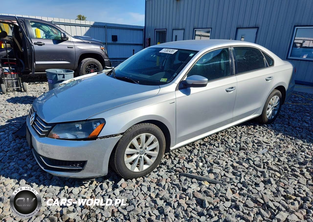 2015 Volkswagen Passat S VIN:1VWAT7A30FC056652 - 1