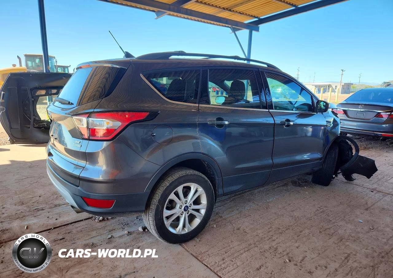 2018 Ford Escape Se VIN:1FMCU0GD4JUC36053 - 3