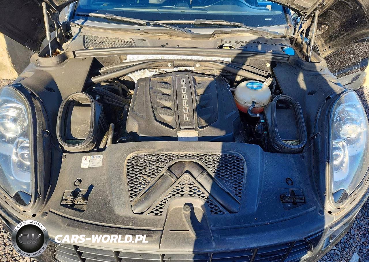 2016 Porsche Macan S VIN:WP1AB2A5XGLB53707 - 12