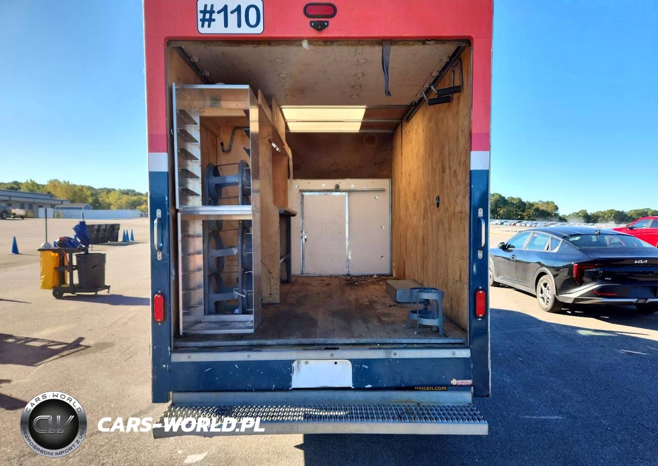 2020 GMC Savana Delivery Truck VIN:1GD07RFP3L1215483 - 10