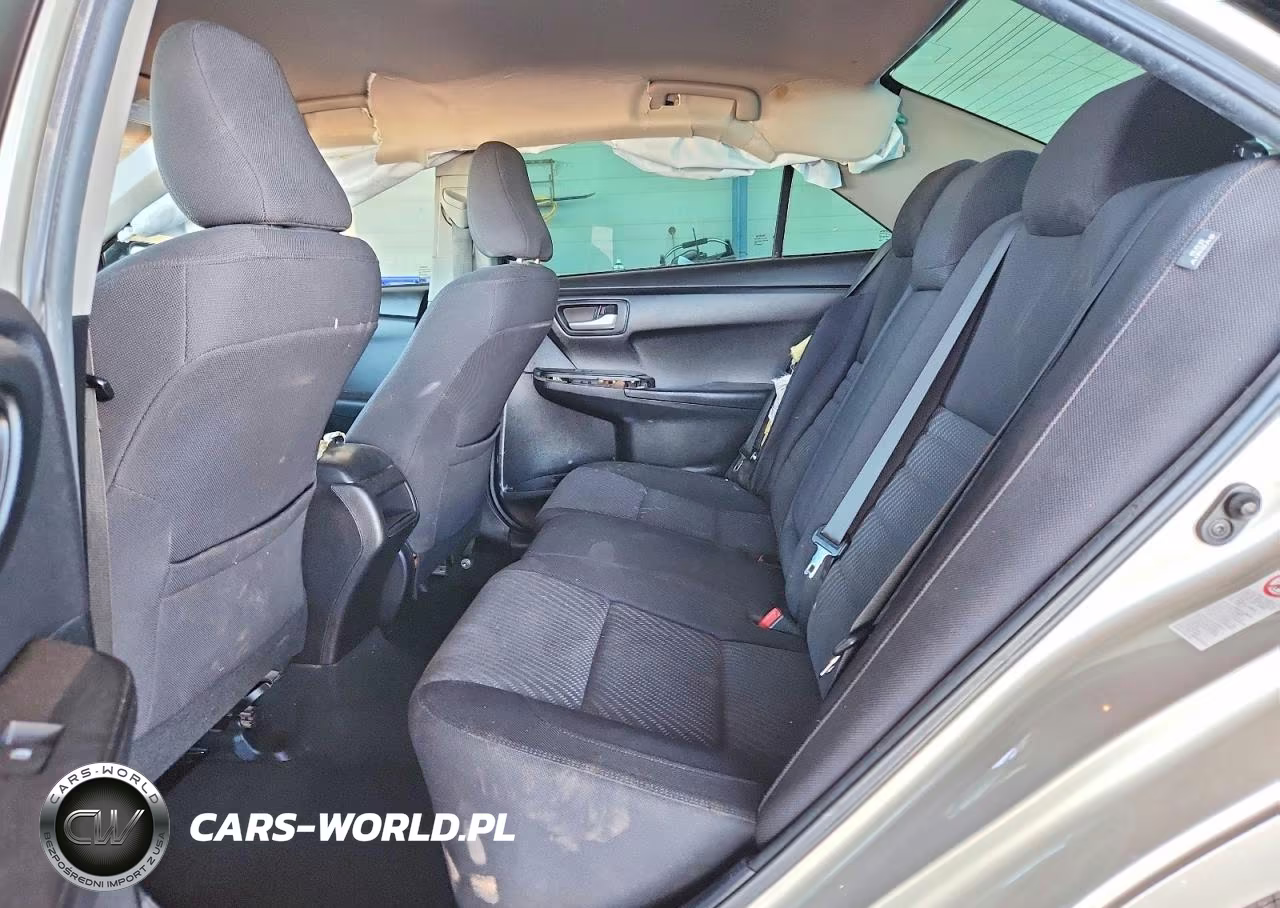2015 Toyota Camry Le VIN:4T4BF1FK0FR475589 - 10