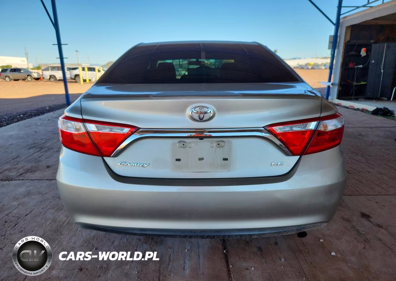 2015 Toyota Camry Le VIN:4T4BF1FK0FR475589 - 6