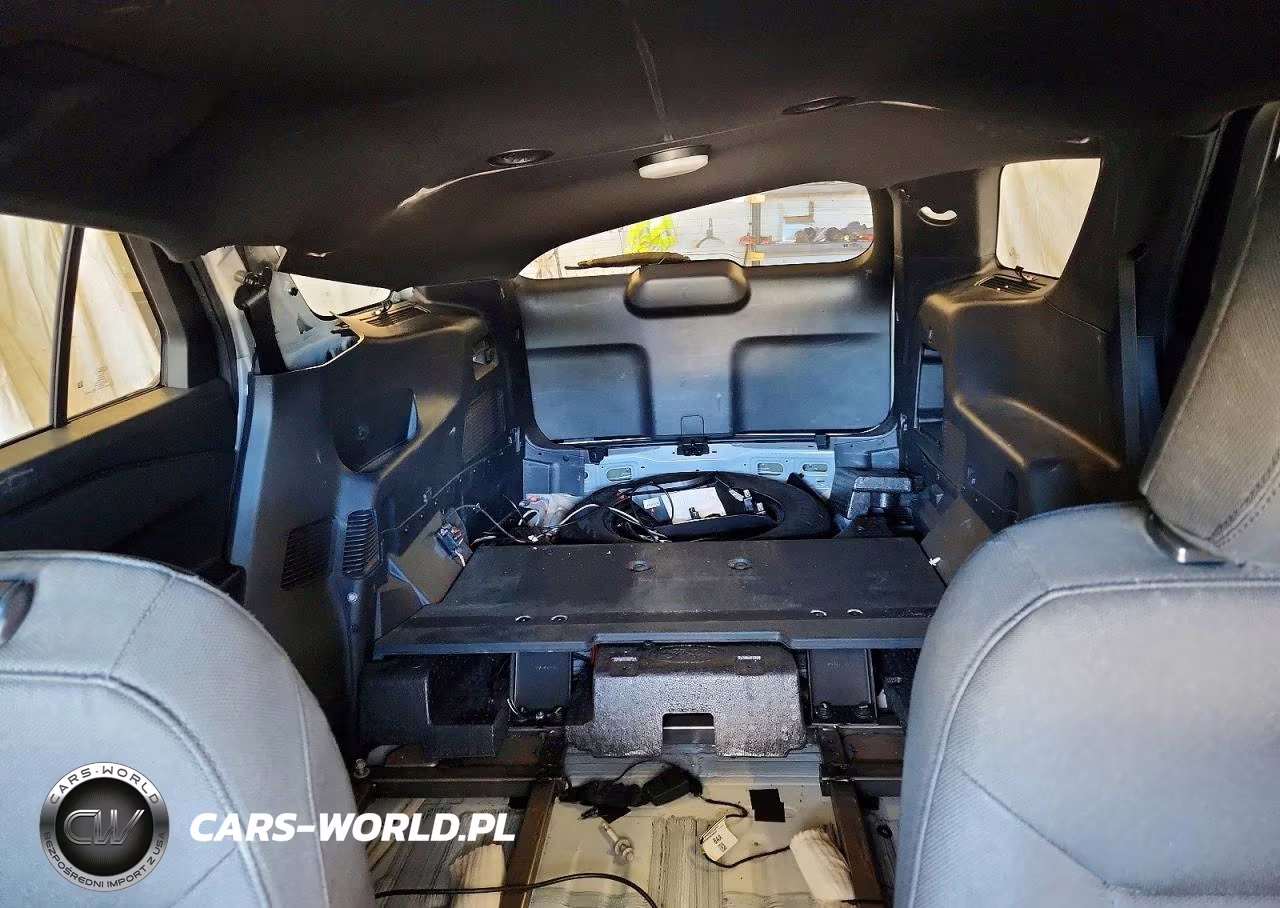 2022 Ford Explorer Police Interceptor VIN:1FM5K8AB0NGA26915 - 10