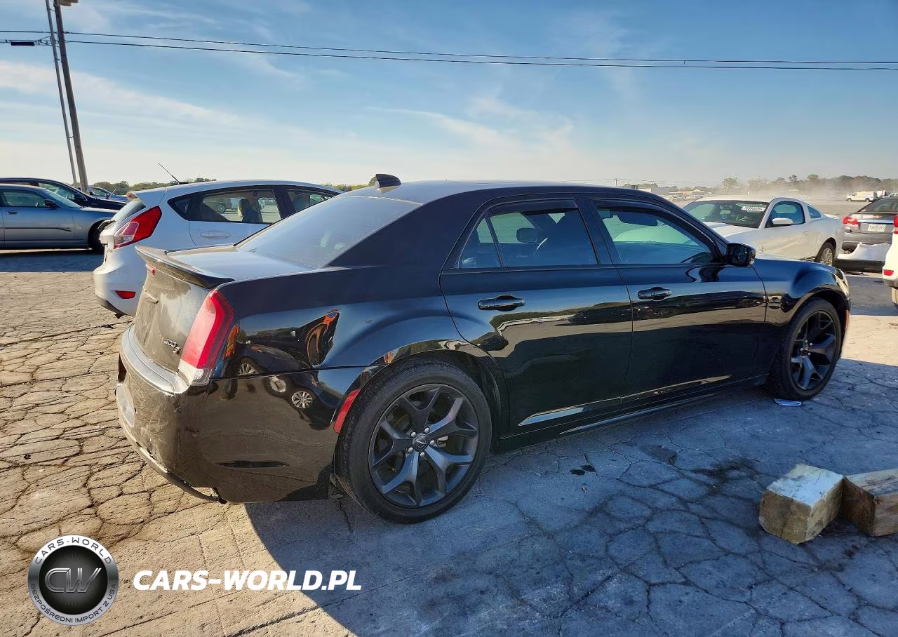 2021 Chrysler 300 S VIN:2C3CCABG5MH609403 - 3