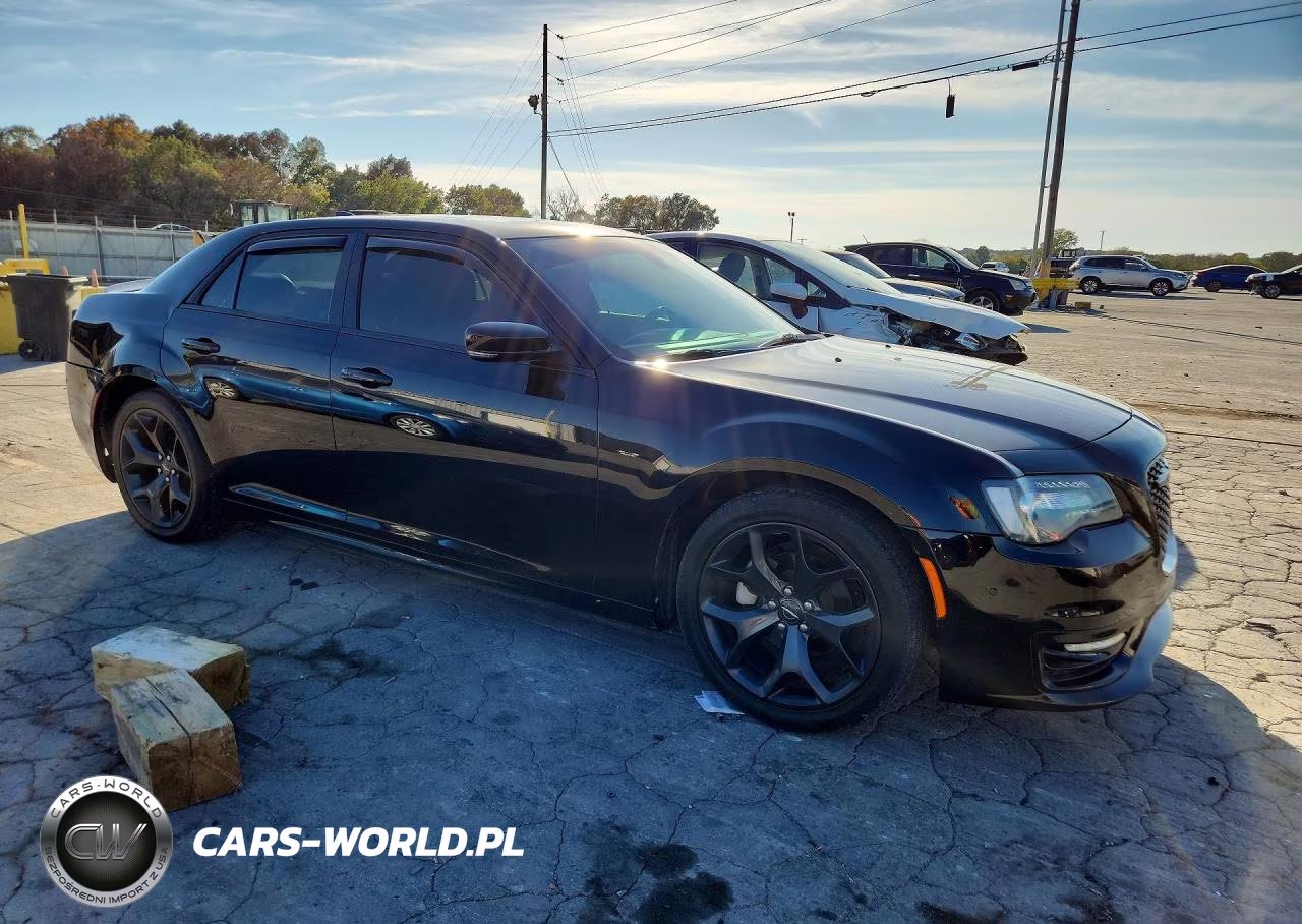2021 Chrysler 300 S VIN:2C3CCABG5MH609403 - 4