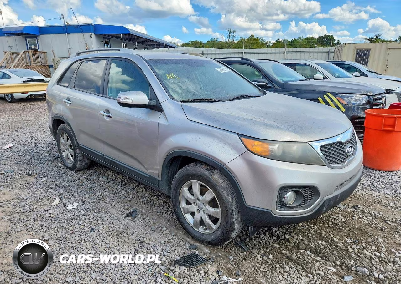 2013 Kia Sorento Lx VIN:5XYKT3A63DG322703 - 4