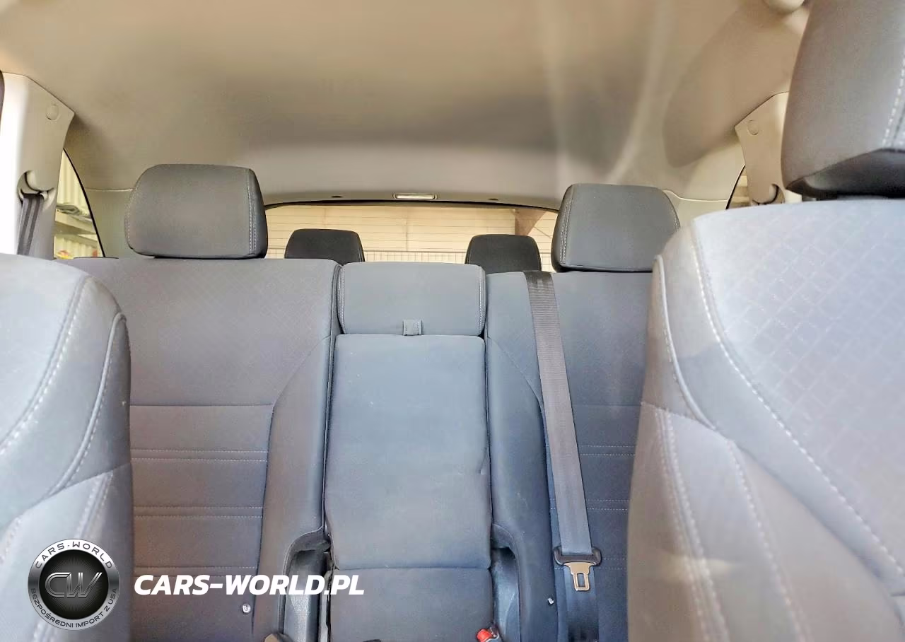 2019 Kia Sorento Lx VIN:5XYPGDA32KG569066 - 10