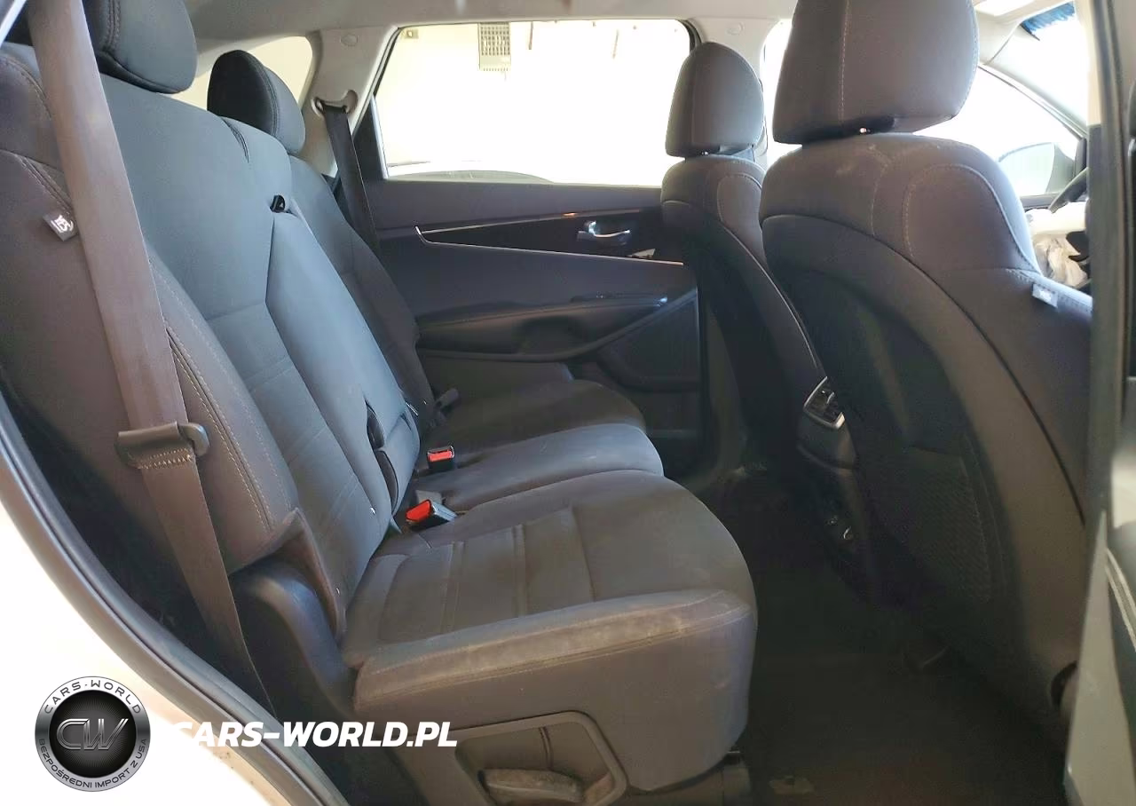 2019 Kia Sorento Lx VIN:5XYPGDA32KG569066 - 11