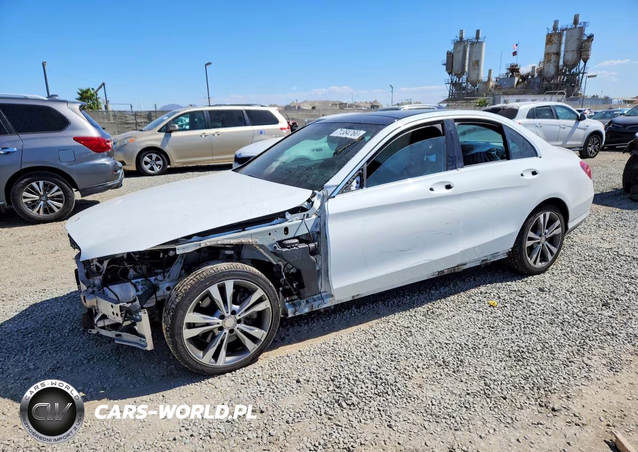2015 Mercedes-Benz C 300