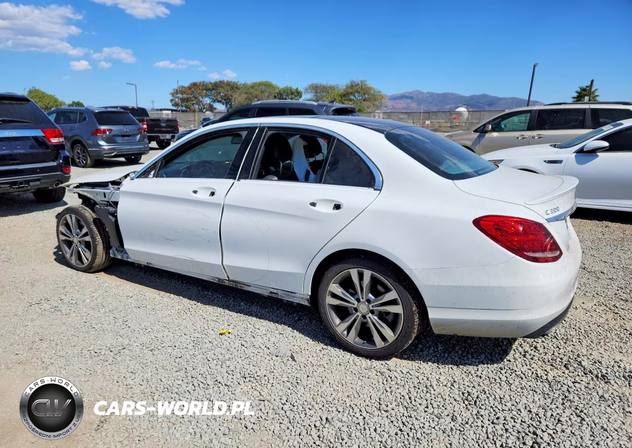 2015 Mercedes-Benz C 300 VIN:55SWF4JB8FU050167 - 2