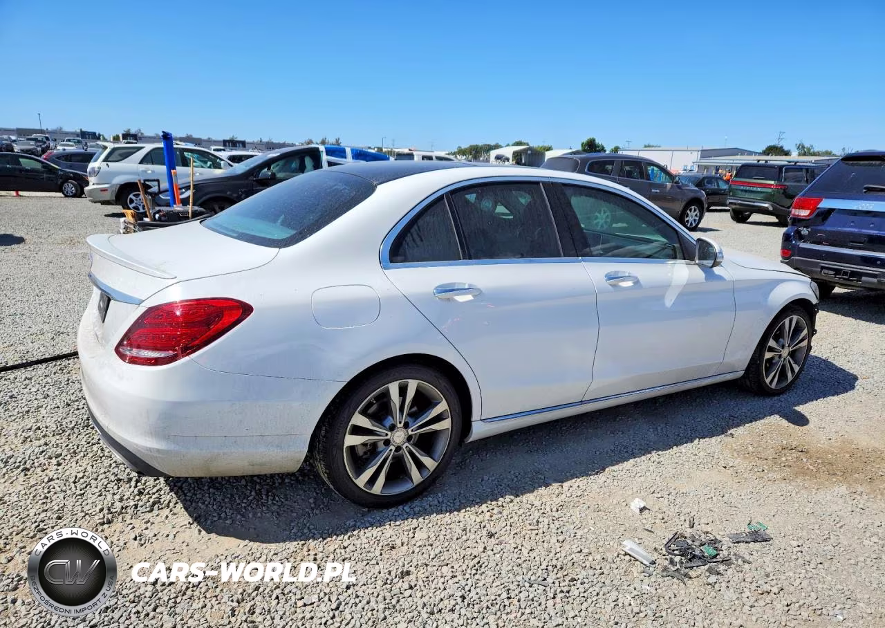 2015 Mercedes-Benz C 300 VIN:55SWF4JB8FU050167 - 3