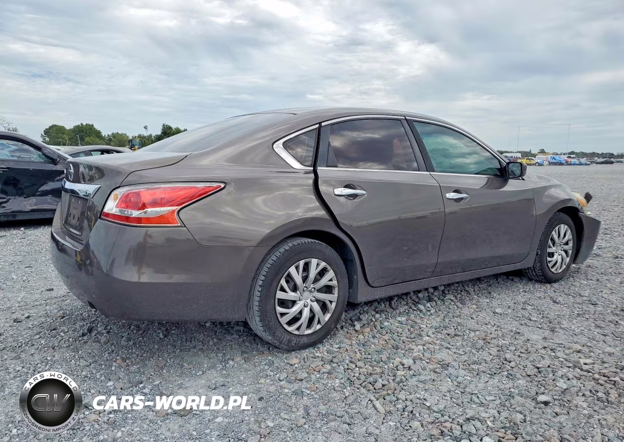 2015 Nissan Altima 2.5 VIN:1N4AL3AP1FC587816 - 3
