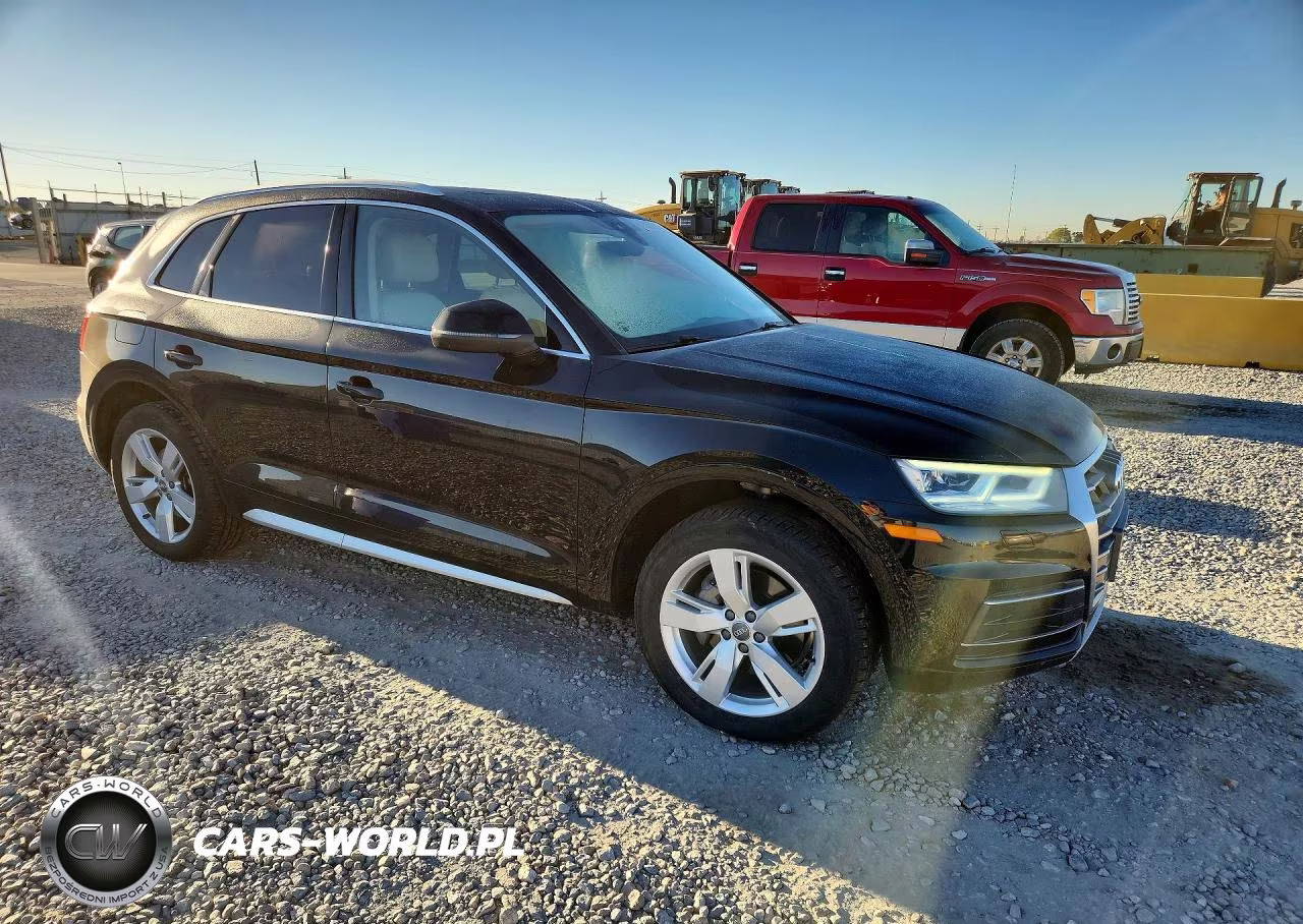 2018 Audi Q5 Premium Plus VIN:WA1BNAFY3J2074798 - 4