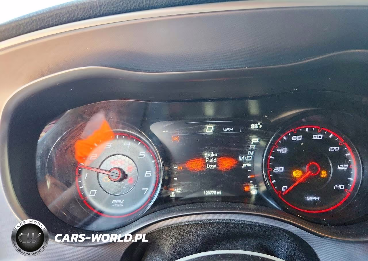 2019 Dodge Charger Sxt VIN:2C3CDXBG3KH553300 - 9