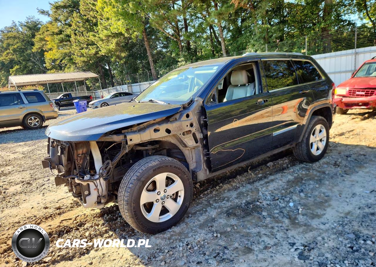2011 Jeep Grand Cherokee Laredo VIN:1J4RS4GG3BC570730 - 1