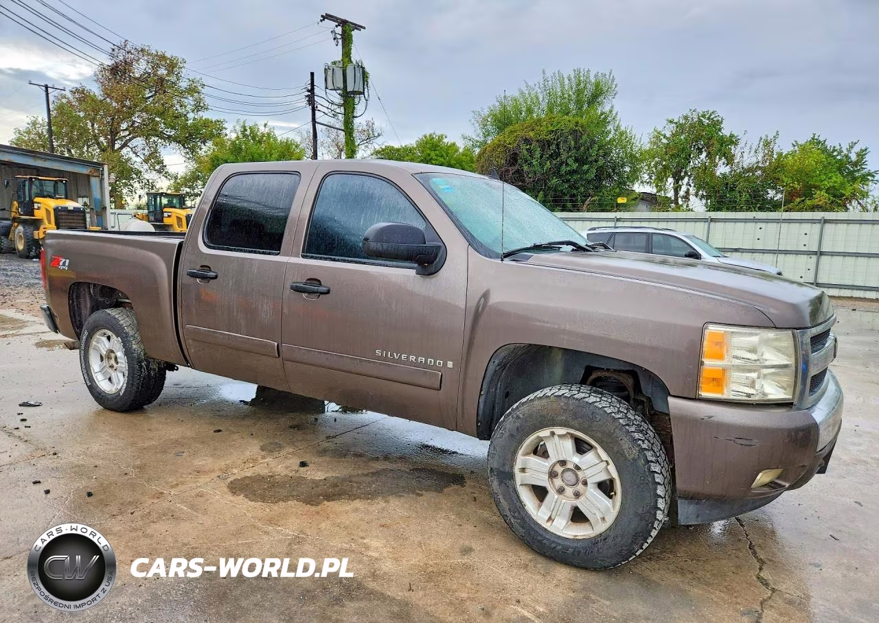 2008 Chevrolet Silverado K1500 VIN:2GCEK133X81313732 - 4