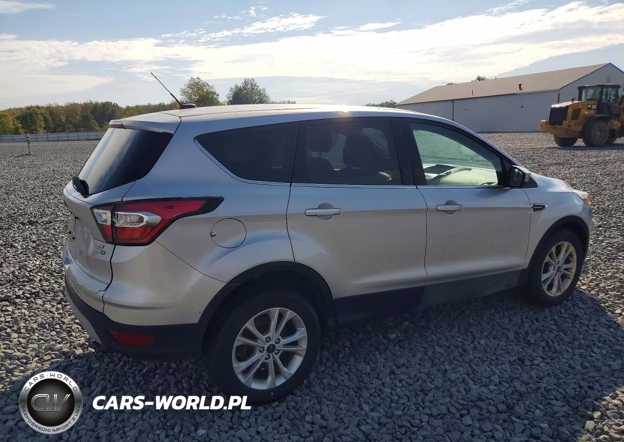 2017 Ford Escape Se VIN:1FMCU9G9XHUA29189 - 3