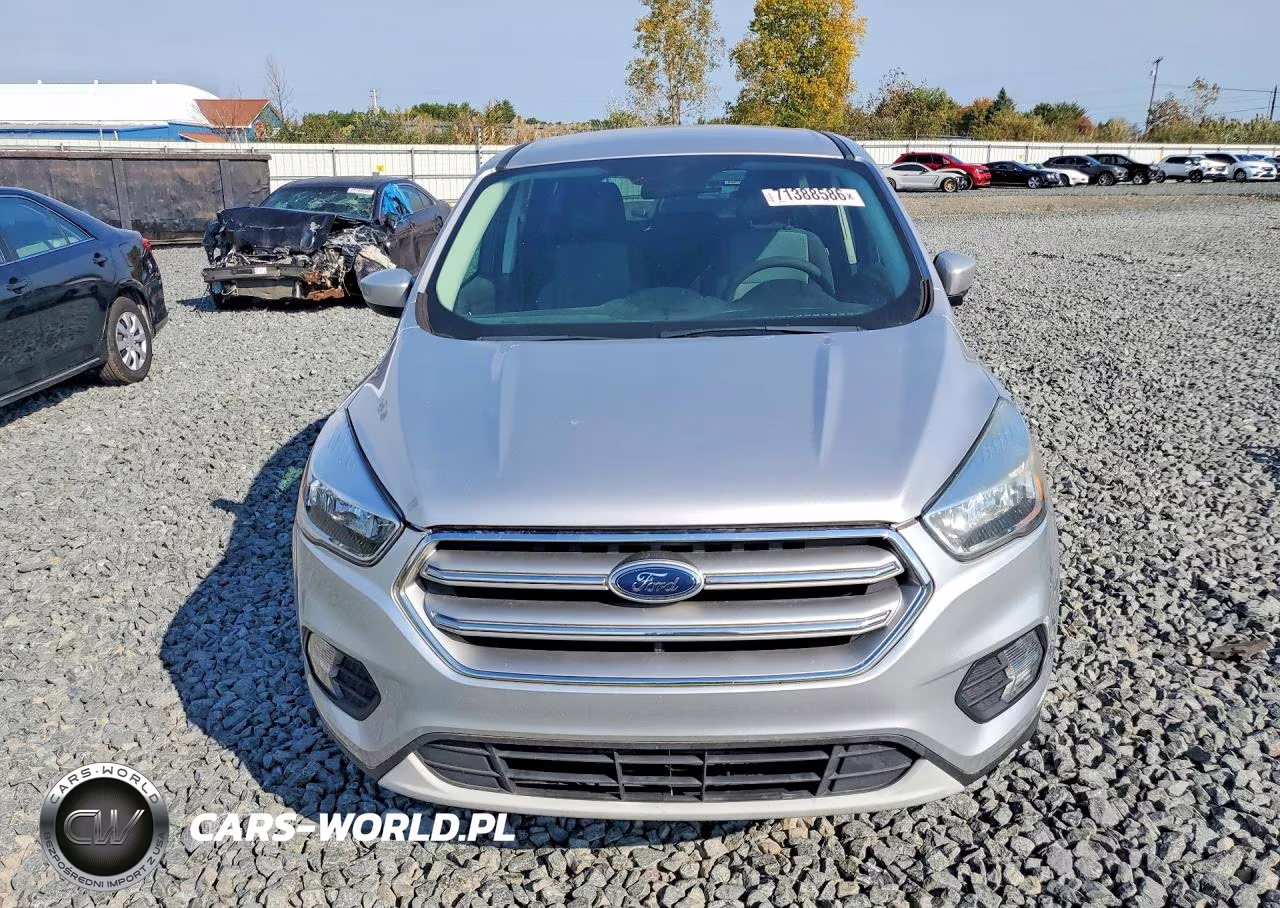 2017 Ford Escape Se VIN:1FMCU9G9XHUA29189 - 5