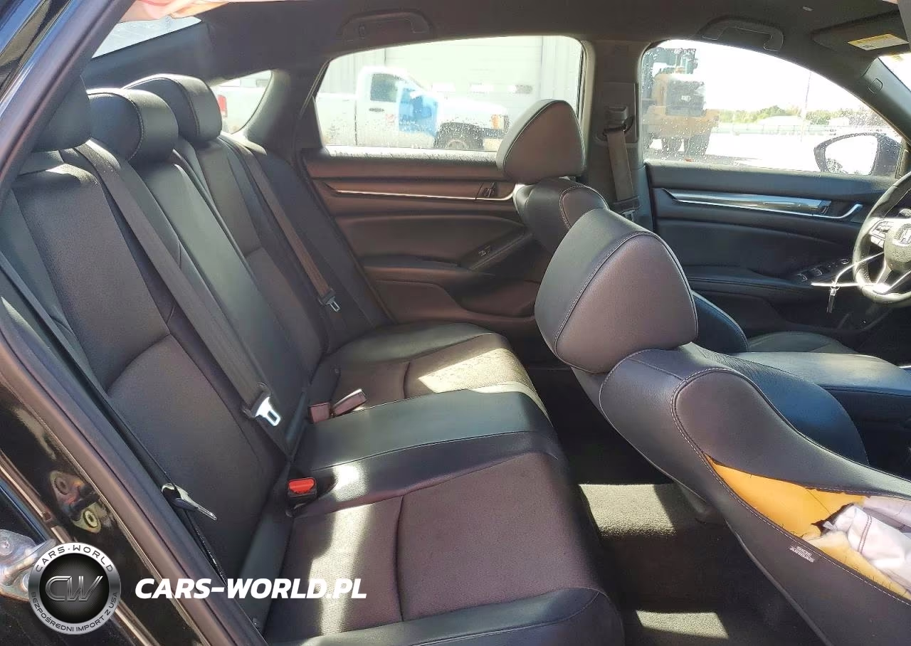 2018 Honda Accord Sport VIN:1HGCV1F36JA241869 - 10