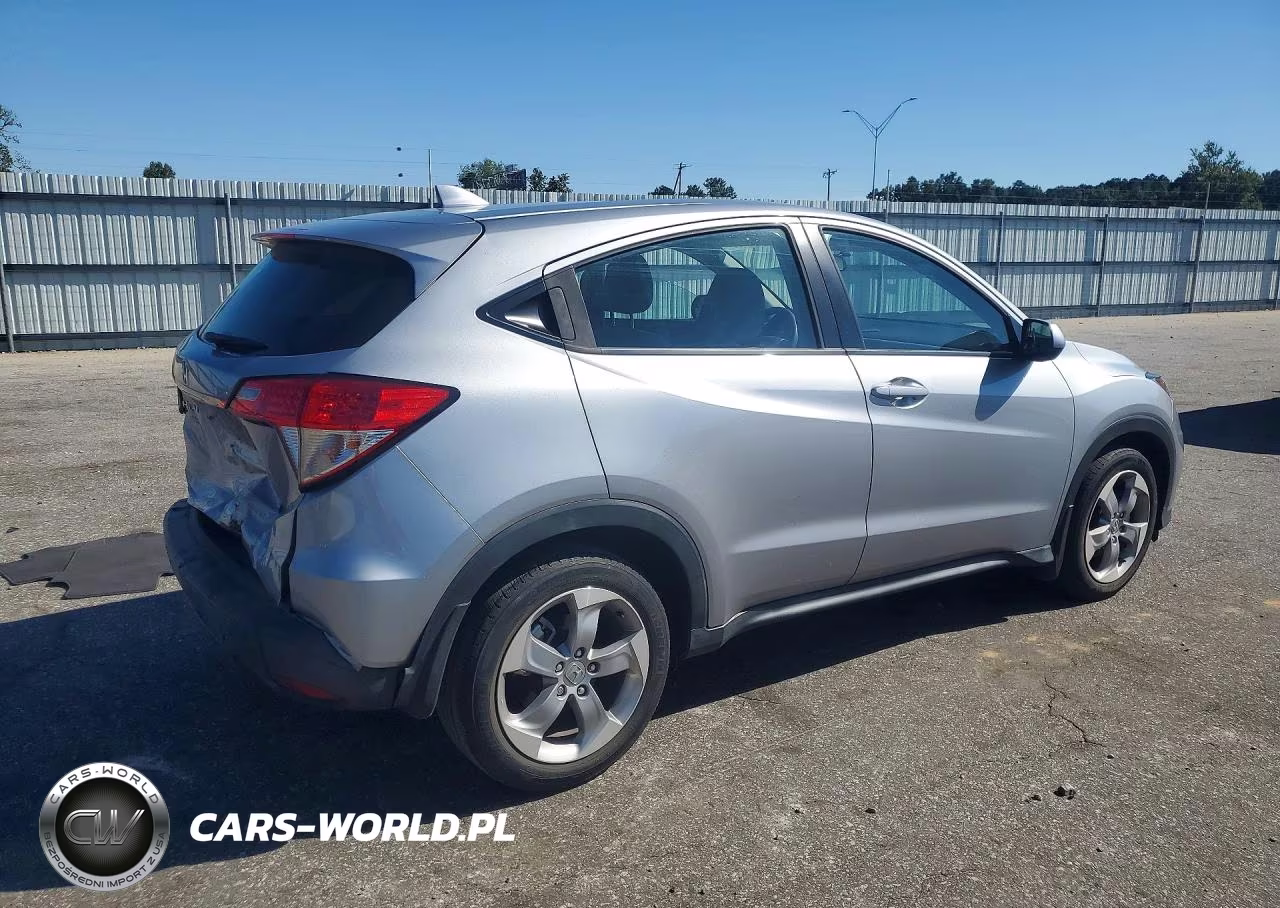 2022 Honda Hr-V Lx VIN:3CZRU5H30NM703636 - 3