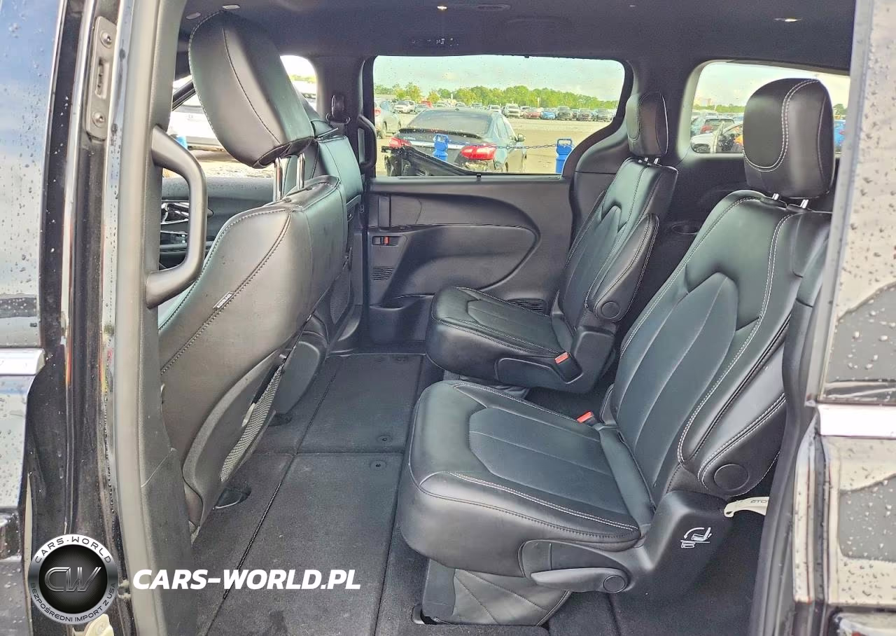 2027 Chrysler Pacifica Select VIN:2C4RC1BG8VR569979 - 11