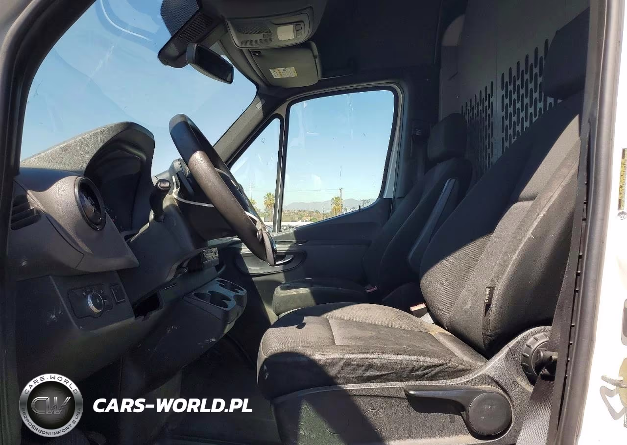 2019 Mercedes-Benz Sprinter 2500-3500 Delivery Van VIN:WD4PF0CD5KP027299 - 7