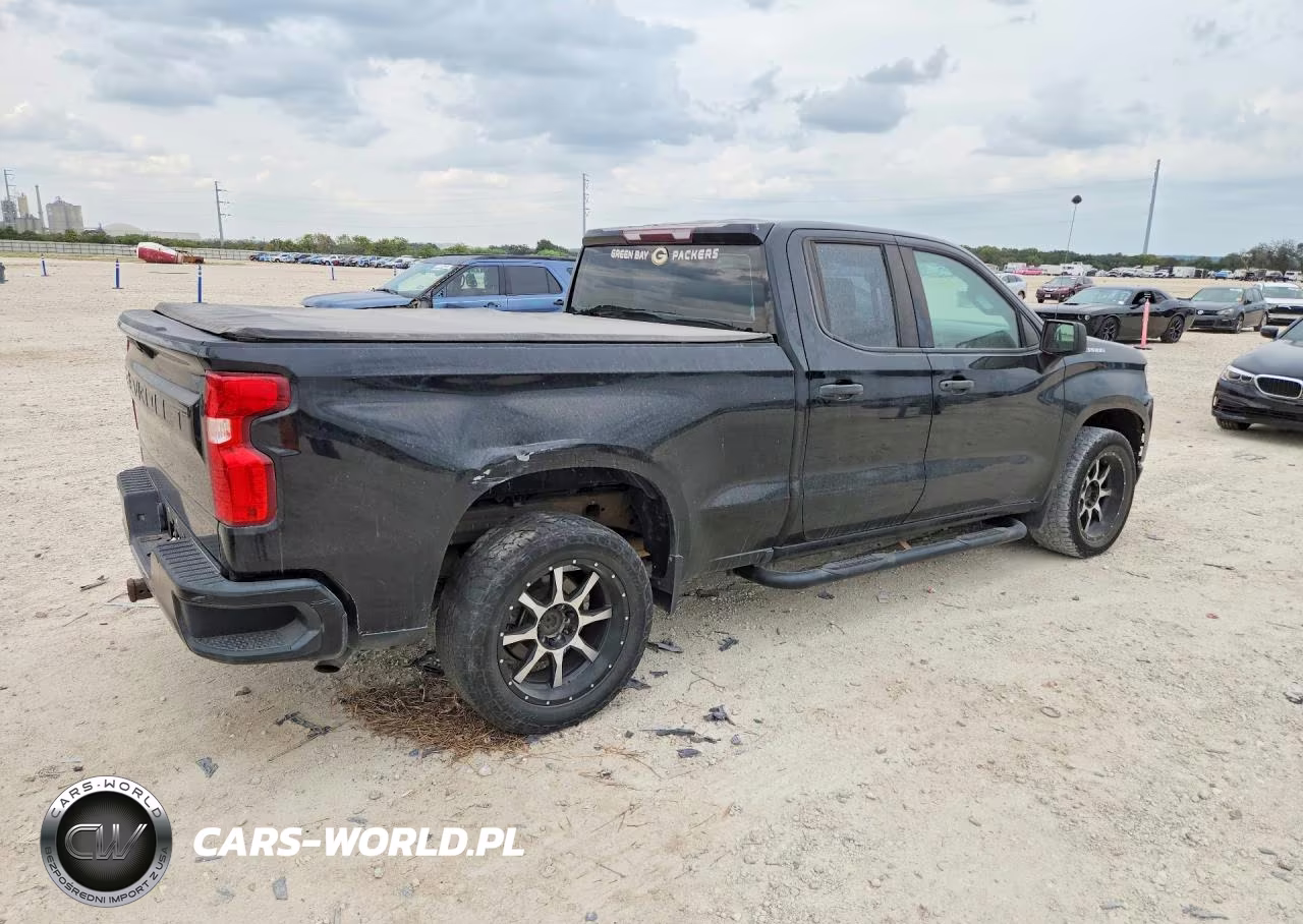 2019 Chevrolet Silverado C1500 VIN:1GCRWAEH3KZ396417 - 3