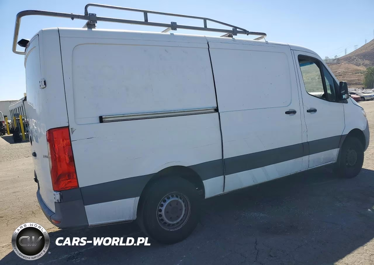 2019 Mercedes-Benz Sprinter 1500-2500 VIN:WD4PE7ED6KT010463 - 3