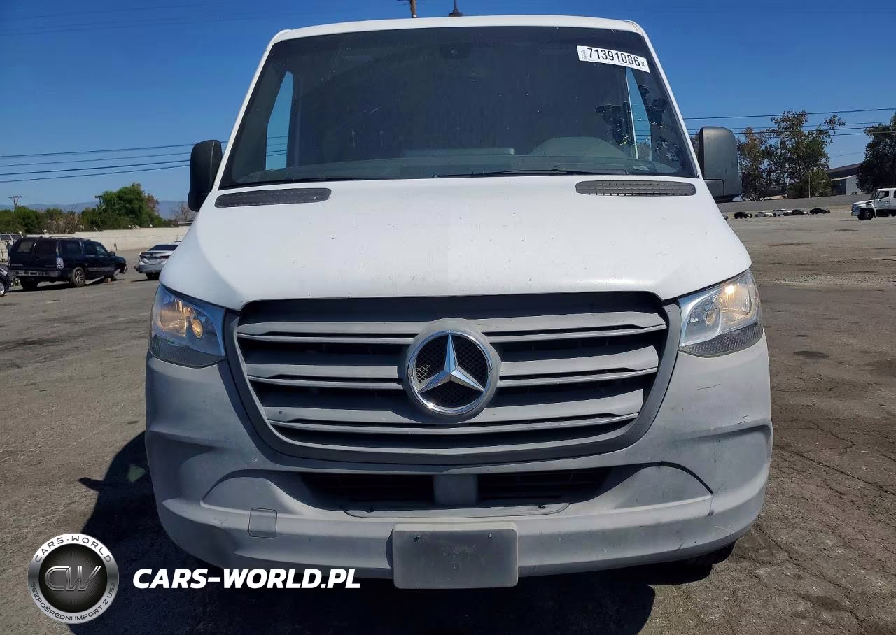 2019 Mercedes-Benz Sprinter 1500-2500 VIN:WD4PE7ED6KT010463 - 5