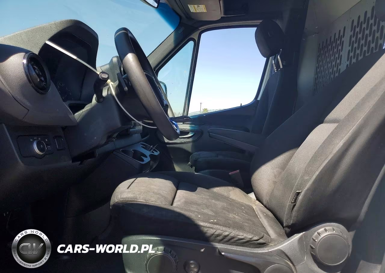 2019 Mercedes-Benz Sprinter 1500-2500 VIN:WD4PE7ED6KT010463 - 7