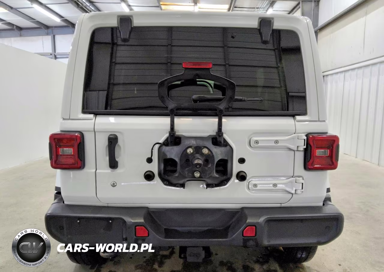 2019 Jeep Wrangler Unlimited Sahara VIN:1C4HJXEN0KW507963 - 6