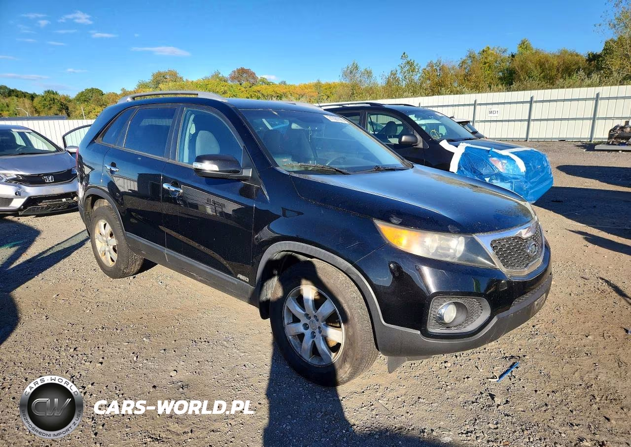 2013 Kia Sorento Lx VIN:5XYKTDA6XDG376862 - 4
