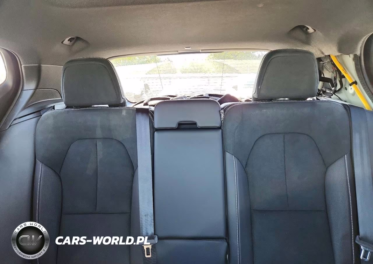 2019 Volvo Xc40 T5 R-Design VIN:YV4162UM2K2109897 - 10