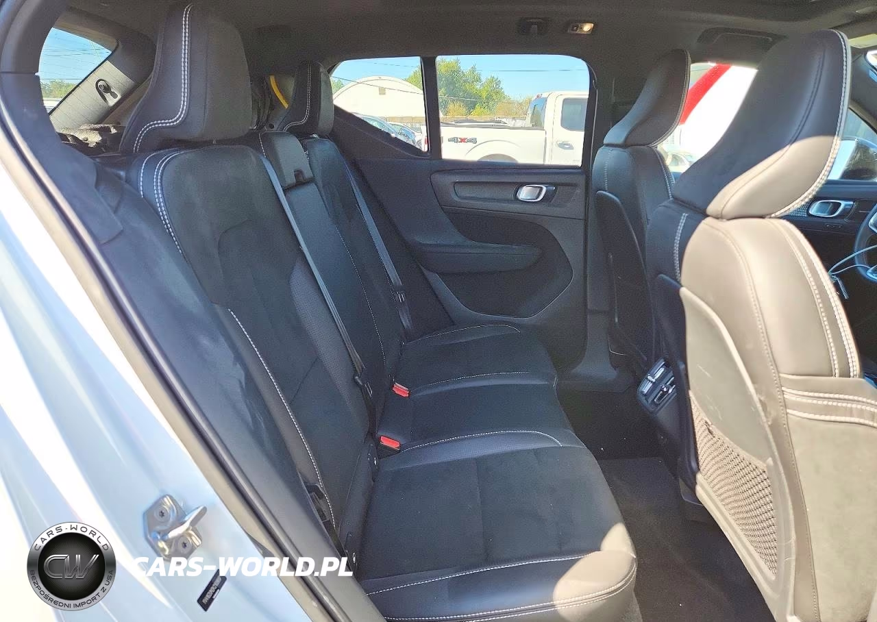 2019 Volvo Xc40 T5 R-Design VIN:YV4162UM2K2109897 - 11