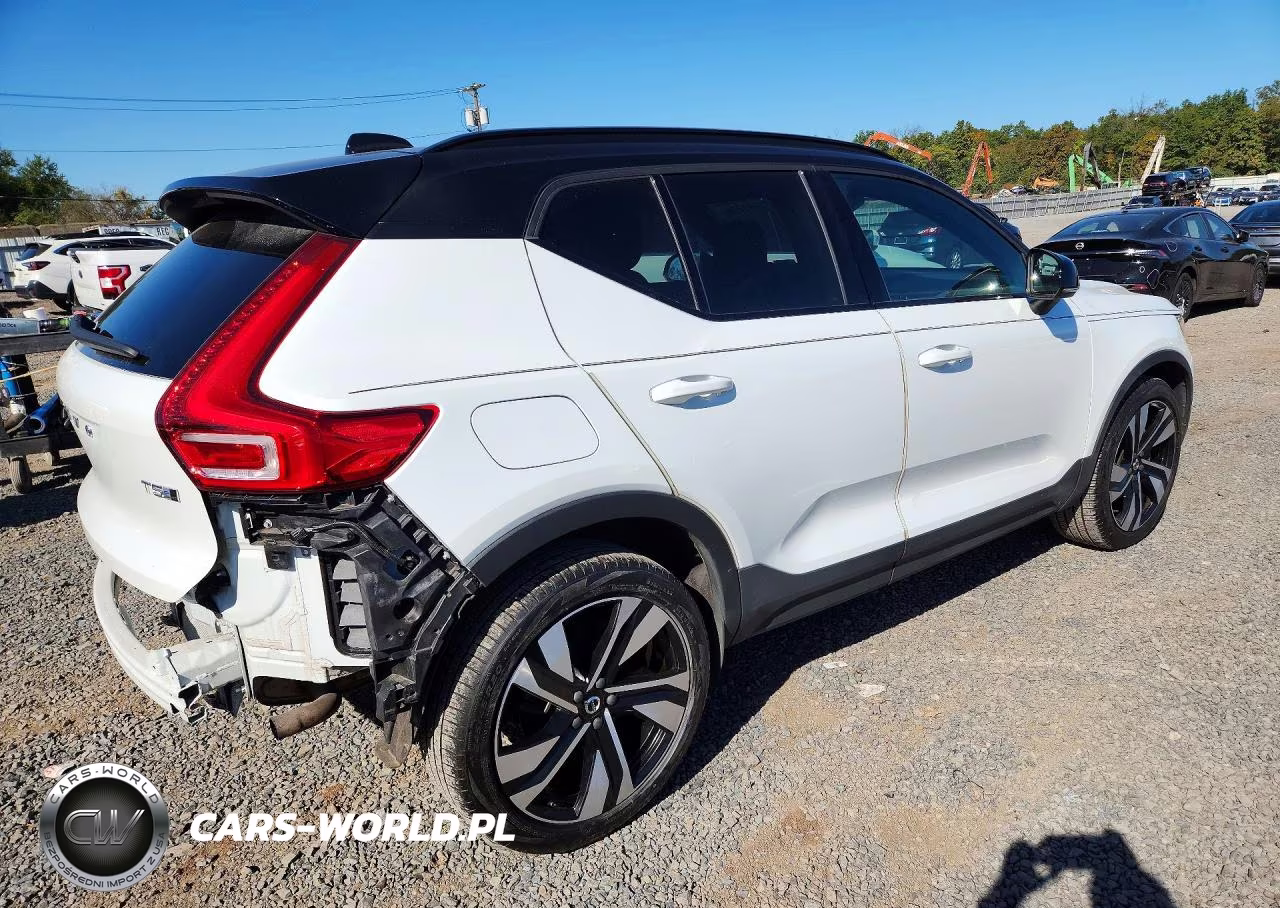 2019 Volvo Xc40 T5 R-Design VIN:YV4162UM2K2109897 - 3