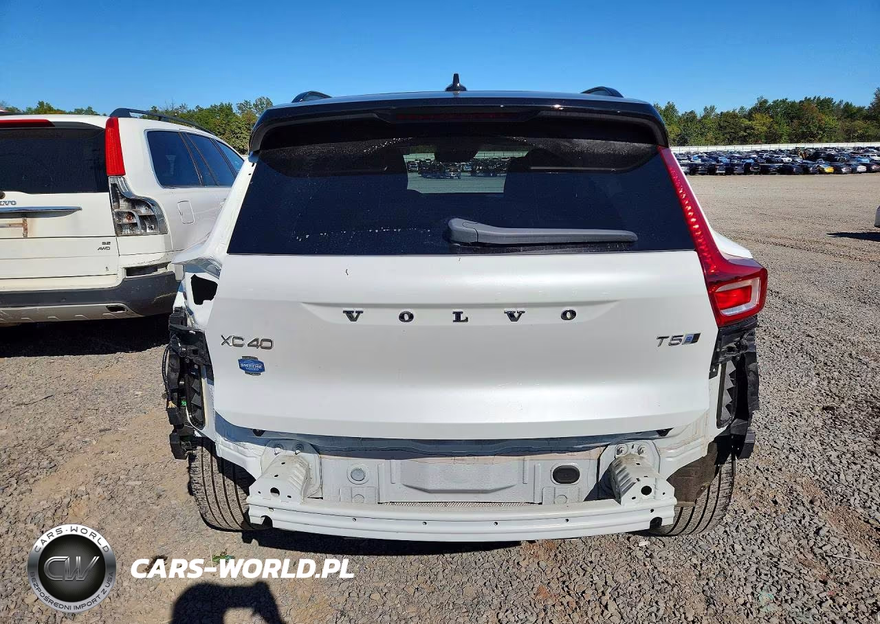 2019 Volvo Xc40 T5 R-Design VIN:YV4162UM2K2109897 - 6