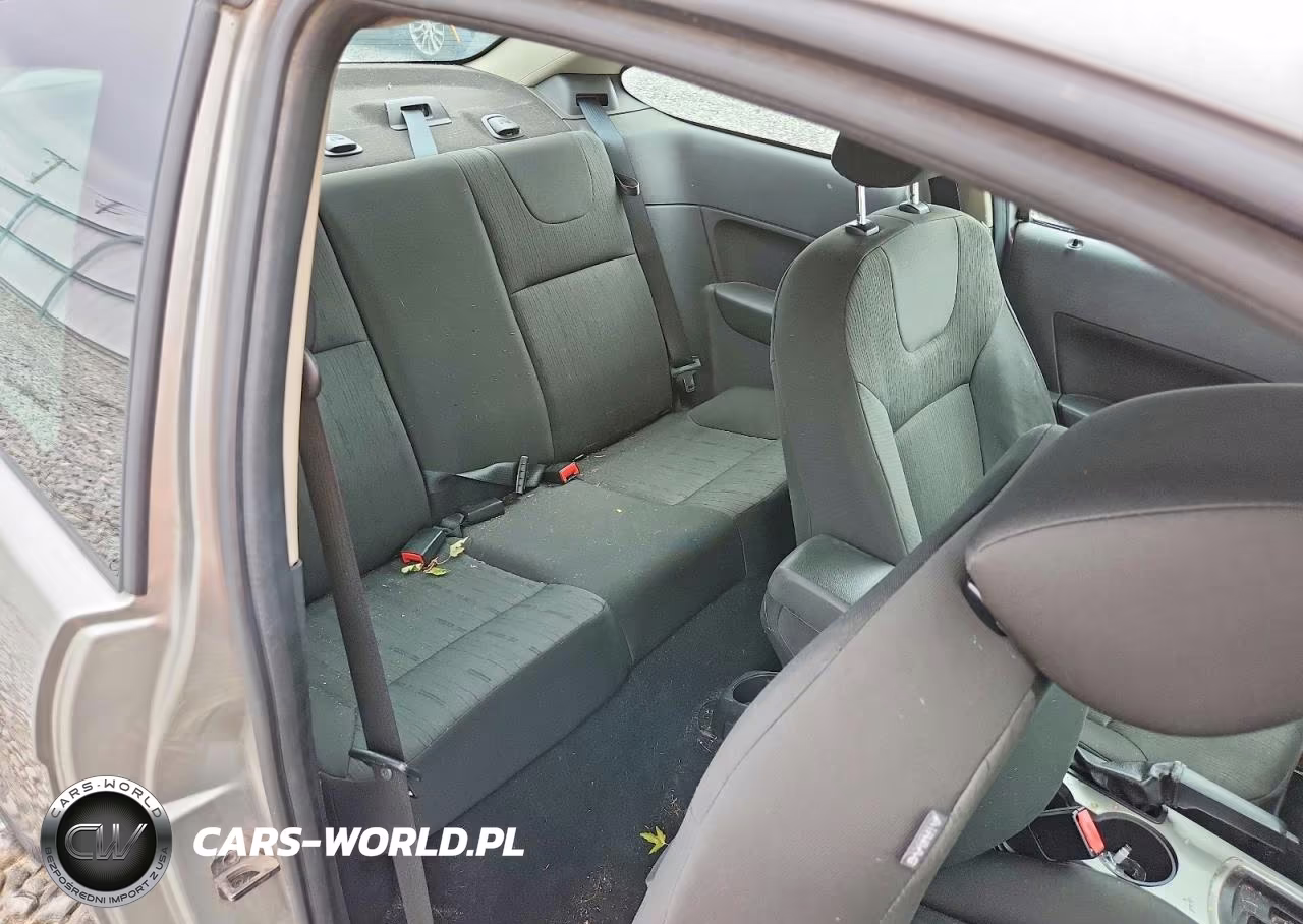 2008 Ford Focus Se VIN:1FAHP33N58W102075 - 10