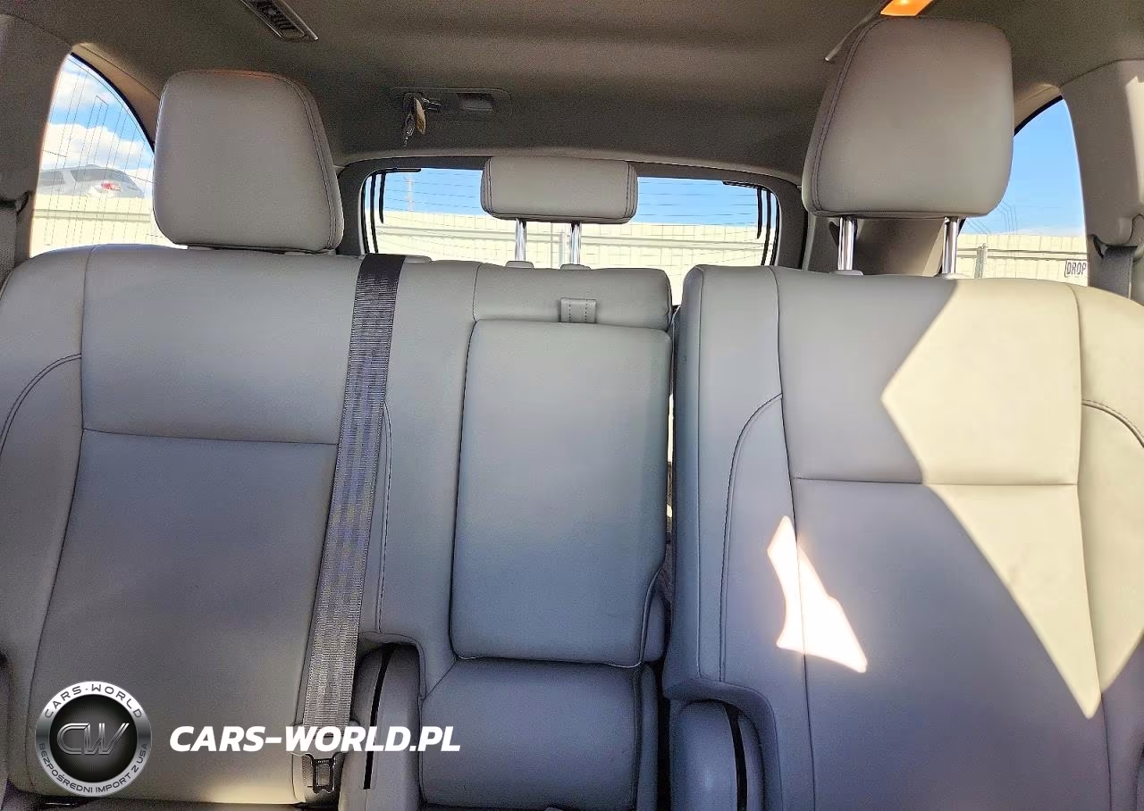 2018 Toyota Highlander Xle VIN:5TDJZRFH2JS819912 - 10