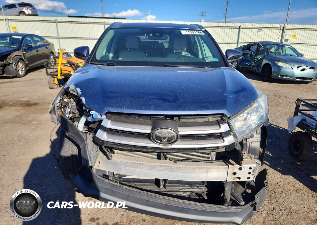 2018 Toyota Highlander Xle VIN:5TDJZRFH2JS819912 - 5