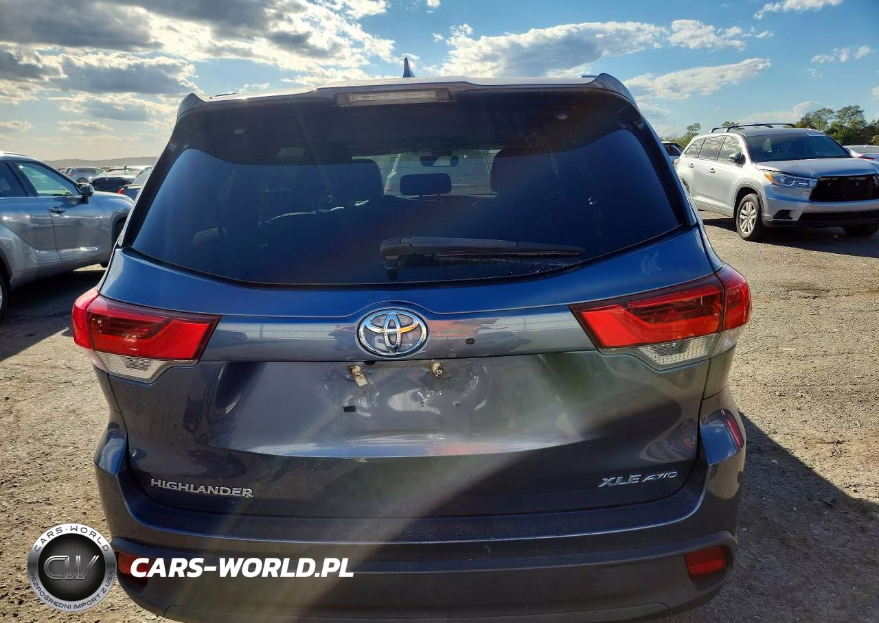2018 Toyota Highlander Xle VIN:5TDJZRFH2JS819912 - 6